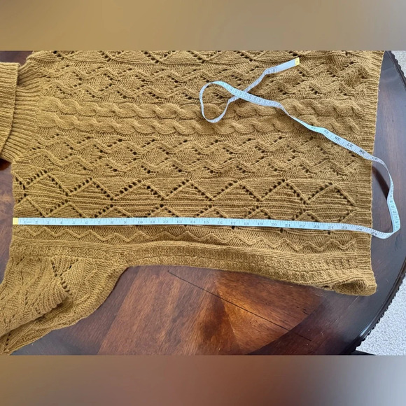 Saks Fifth Avenue Women's Lambs Wool Angora Blend Vintage Cable Knit Sweater Med - Picture 11 of 13